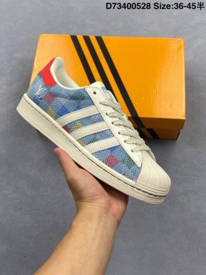 阿迪达斯Ad Originals Superstar 经典贝壳头休闲板鞋 纯白 B27136 纯原鞋楦 立体Logo 国内最高工艺 原装超软一体蓝底 头层抗裂牛