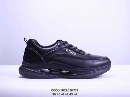 ECCO 爱步 早秋经典爆款 驱动系列 休闲运动跑鞋 休闲鞋 鞋面采用原厂进口头层牛皮 柔性环保爆米花+RB一体成型大底 独特制鞋工艺 舒适百搭 运动尺码：39 - 点击图像关闭