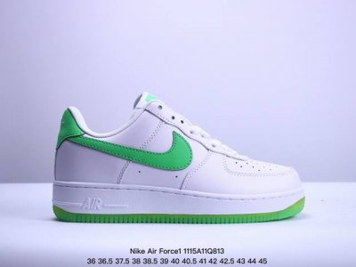 真标耐克nike Air Force 7空军一号低帮百搭休闲运动板鞋。柔软、弹性十足的缓震性能和出色的中底设计，横跨复古与现代的外型结合，造就出风靡全球三十多年