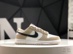 耐克 Nike Dunk Low 复古低帮休闲运动滑板板鞋 采用脚感柔软舒适Zoomair气垫 有效吸收滑板等极限运动在落地时带来的冲击力 为街头运动者们提供更