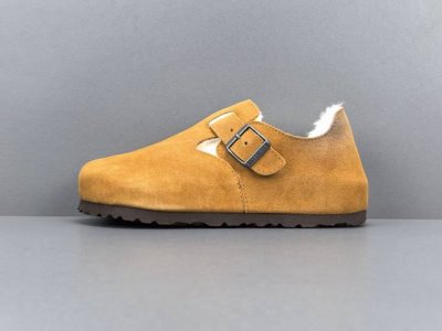 渠道优势，！ 外贸版 勃肯 Birkenstock London系列 牛反绒软木休闲鞋 尺码 35 36 37 38 39 40 女款 采用质地柔软牛皮绒面革植