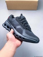 公司级 On Cloudrunner 2 昂跑 户外街头机能风新兴品牌轻便中帮跑步鞋 首发实拍鞋款以网球为灵感的运动休闲鞋 大胆的复古外观与革新科技融合 助力运