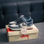 250 核心私 air Force 1 原装级别 原楦头原纸板 打造纯正空军版型专注外贸渠道 全掌内置蜂窝气垫 原盒配件 原厂中底钢印、拉帮完美 货号：Xz33