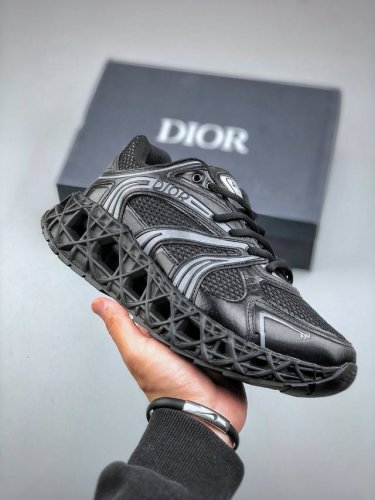 dior 迪奥缓震中底部运动休闲透气专业跑鞋 尺码：39-45