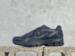 New Balance 1906系列复古老爹风休闲运动慢跑鞋 M1906Di #采用轻质牛剖革拼接透气网眼衬垫织物鞋面材质 T-Beam大底提供足步弓支撑，保持