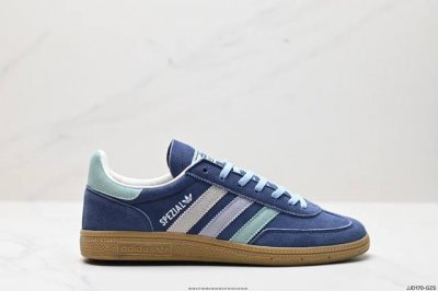 公司级adidas Handball Spezial 官方正确版本 阿迪达斯经典款 复古休闲板鞋 全鞋采用反毛皮制作 牛筋耐磨大底 承载青春情怀的板鞋 经典三条