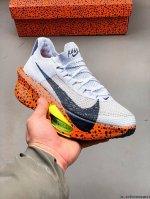 230 公司级！Nike Air Zoom Alphafly Next% 3 阿尔法 马拉松 3.0减震马拉松跑步鞋 首次通过一体式鞋底 替代了后跟和前足分离的