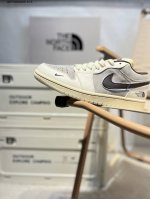公司级头层皮北面 X 乔丹Air Jordan 1 Low Aj1低帮系列篮球鞋 官方同步配色 原装级产物 #拒绝公底 立体鞋型 细节完美 高清洁度Xx 8 Q