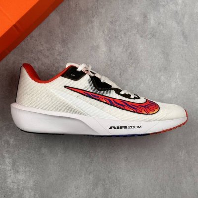 本地250 核心私 公司级耐克Nike Air Zoom Rival Fly 4超弹透气轻量跑步鞋 鞋款搭载 Flyknit 材料 出众弹性 易于穿脱 采用Re