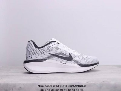 耐克nike Zoom Winflo 11登月轻质＂透气面料＂休闲运动跑步鞋。采用了后掌气垫 Air-Zoom 的设计，升级中底为cushlon St，材质上更