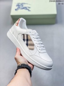 Burberryi巴宝莉，正单，顶级，官网同步，2025最新款，情侣款休闲格纹 Terrace 运动鞋 款式新颖时尚，超舒服的鞋子，骑士蓝色防滑鞋底 终于看到了