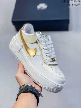 Nike 耐克低帮板鞋 空军一号 Af1马卡龙 Af1厚底增高百搭运动板鞋 Nike Air Force 1 “Shadow” 造型设计上与 Sacai X N - 点击图像关闭