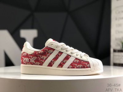 公司级带半码 阿迪达斯 三叶草Adidas Originals Superstar 经典贝壳头系列低帮百搭休闲运动板鞋Supreme限定 货号 Jy8915 尺