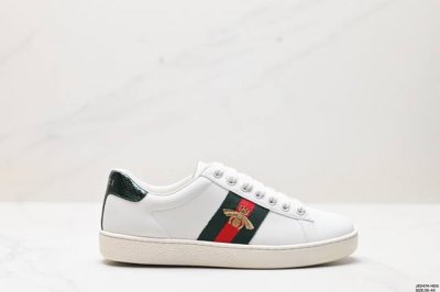 公司级gucci Screener Gg High-Top Sneaker古驰休闲运动鞋系列 刺绣小蜜蜂＃全套专柜包装物及配件 这款休闲运动鞋采用轻薄底结构，巧