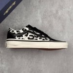 本地 核心私 Vans Lx Old Skool 高阶系列 豹纹拼接休闲低帮滑板鞋 范斯官方新款 重回复古街头巅峰 鞋面采用麂皮搭配帆布材质打造 豹纹配色点缀