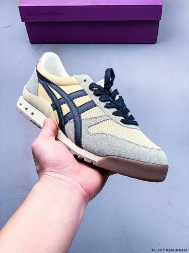 200 亚瑟士Asics Onitsuka Tiger Ultimate 81 Ex 40周年纪念款，鞋面采用头层皮＋反毛皮打造，从款式颜色造型上体现出追求舒适