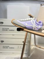 西班牙百年皮具奢华品牌 罗意威Loewe Ballet Runner Sneakers 芭蕾舞 系列阿甘复古风德训薄底百搭休闲运动鞋 尼龙和牛皮革运动鞋，不对称