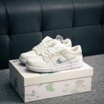 核心私 Nike Dunk 全套原楦原模倾力打造完美版型 独家原厂航空铝磨具打磨大底 鞋头坡度极致还原 无解鞋型 原盒原配 圈内天花板工艺 原厂冲刀 超高清洁度