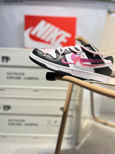 耐克Nike Dunk Low 板鞋Sb系列经典百搭休闲运动板鞋加厚鞋舌的填充 使舒适性大大提升 同时也更方便穿脱中底部分则加入了脚感柔软舒适Zoomair气垫