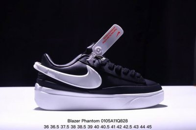 真标nike Blazer Phantom Low男女子运动板鞋 厚底增高休闲鞋。采用轻盈利落设计，焕新演绎经典鞋款。该鞋款带来舒适足底体验，结合鞋侧壁加固设计