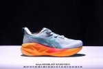 公司级Asics Novablast 5 Le轻量跑鞋 低帮轻量透气缓震休闲运动跑步鞋 Novablast 5 鞋款秉承 Asics 设计理念 尊重日本的“改善