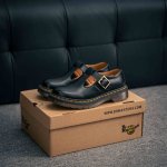 核心私 新货#Dr.Martens 马汀博士马丁靴 1461 三孔低帮中底硬皮黑色 某物同香港代购 同一批次订单 公司规格 原材生产 原版开边珠加厚光泽牛皮 p