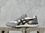 Zx神版 Onitsuka Tiger 鬼冢虎 Ultimate 81Ex系列 鞋跟处fuzegel 避震胶搭载ortholite鞋垫进一步优化舒适度 配有fl