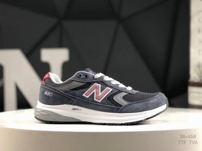公司级带半码New Balance 新百伦 New Balance 新百伦 原楦原数据开发纸版，采用优质纤维革+透气网眼布材质材质，独立3层组合大底私模，正确独