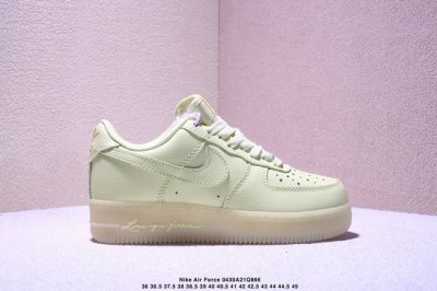 公司级Nk Air Force 7 Low 空军一号低帮百搭休闲运动板鞋 柔软、弹性十足的缓震性能和出色的中底设计 横跨复古与现代的外型结合 造就出风靡全球 三
