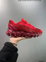公司级Nike Air Max Dn8 全掌科技气垫 缓震运动跑鞋 Dn8的核心亮点在于其八腔气垫结构 根据不同部位设定的气压值专为行走设计 提供卓越的舒适感