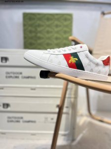 gucci 轻奢单品 Gucci古驰休闲潮鞋系列 刺绣小蜜蜂 高奢古驰Gucci Screener Gg High-Top Sneaker休闲潮鞋Am73719