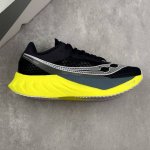 本地 核心私 公司级Saucony索康尼 Endorphin pro 4系列 低帮缓震跑步鞋 索康尼推出的跑鞋是一款外观激进但脚感舒适的跑鞋 采用了全新的中底设