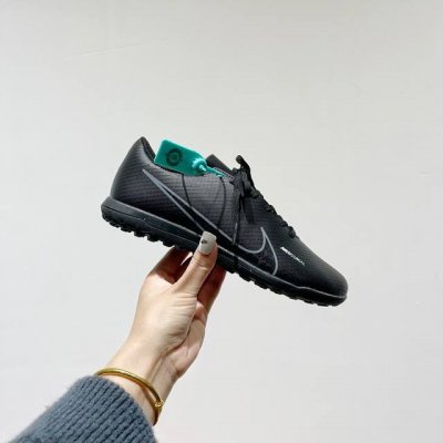 耐克NK刺客15代儿童训练足球鞋 SIZE:30-35码 下一代运动传奇：Nike React幼苗刺客15 儿童足球新星们的秘密武器！Nike刺客15代儿童训练