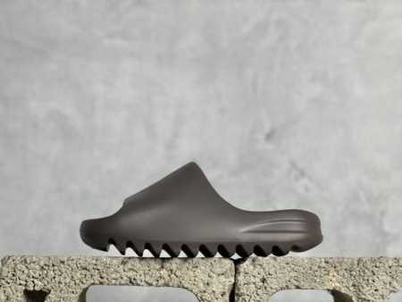 纯原 Yeezy Slide 椰子拖鞋 同源公司eva粒子环保塑料 原厂指令配方 弹性卡色均保持原鞋一致 匠心打造 采用原厂进口md全套模具打造 全套原楦头 鞋 - 点击图像关闭