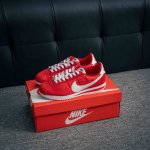 核心私 nike Classic Cortez Nylon pren 全新配色经典阿甘休闲跑步鞋 纯粹而执着的精神 使得Cortez种在了一代人的心里 无论是否