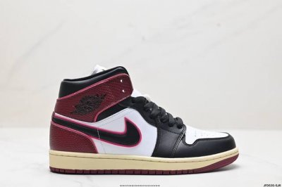 公司级nike Air Jordan 1 Retro Mid Aj1乔丹一代中帮经典复古文化休闲运动篮球鞋 货号:Fq7818-101 尺码:36 36.5 3