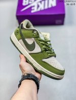 耐克 Nike Dunk Low 男女士运动鞋复古滑板鞋 Sb系列经典运动鞋，采用天然皮革，经久耐穿，塑就如元年款 Dunk 般的复古质感。鞋头透气孔，搭配鞋口