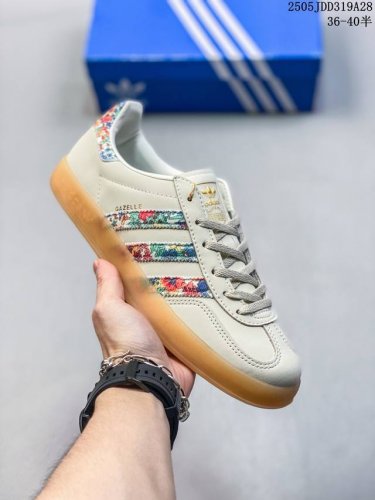 adidas Originals Gazelle Indoor adidas Originals 便為我們帶來了全新配色的 Adidas Gazelle Ind