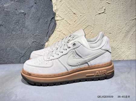 170 耐克 Nike Air Force 1 '07空军一号 百搭休闲运动板鞋。柔软、弹性十足的缓震性能和出色的中底设计，横跨复古与现代的外型结合，造就出风靡 - 点击图像关闭