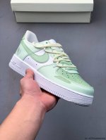 纯原版本 原楦数据纸版，采用硬质优质皮革鞋面材质，内置全掌Air Sole气垫。耐克 Nike Air Force 1 Low 空军一号低帮经典百搭休闲运动板鞋