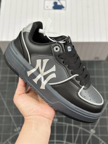 本地 核心私 mlb Chunky Liner Basic 复古印花老爹鞋 后跟加厚 呵护脚后跟 立体保护软绵鞋口 轻松穿脱不磨脚 鞋头安全防撞包裹鞋头 符合人