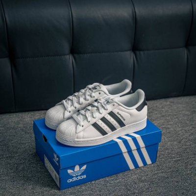 核心私 阿迪达斯Adidas三叶草 Originals Superstar Ii 贝壳头系列低帮经典百搭休闲运动板鞋 货号：Ih8659 尺码：35.5 36