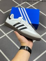 阿迪达斯ad Originals Samba Vegan Og桑巴舞系列绅士德训足球风百搭休闲运动板鞋 贷号:B75806 尺码:35.5 36 36.5 37