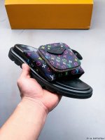 广东原产 夏季新品，法国奢侈品牌Lv路易威登Louis Vuitton Pool Pillow Comfort Monogram 日落系列泳池风舒适休闲凉拖鞋