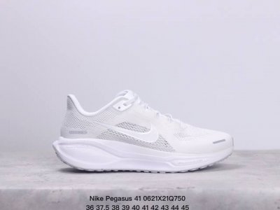 颠覆式升级！Nike 飞马新鞋 触感柔软，质感升级！随着“耐克 蓝图 系列”在巴黎的盛大发布，全新一代 登月41代 Nike Pegasus 41也正式登场啦！