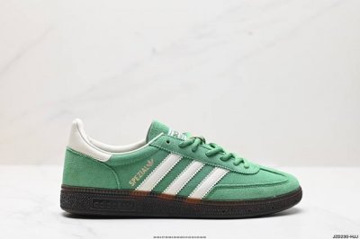 公司级adidas Handball Spezial 官方正确版本 阿迪达斯经典款 复古休闲板鞋 全鞋采用反毛皮制作 牛筋耐磨大底 承载青春情怀的板鞋 经典三条