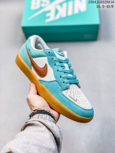 Nike Sb Force 58 Fs全系陆续出货 硫化杯底 原楦版型 独家私模 融入打孔设计 独家独立真半码 35.5起 帆布和麂皮绒面制成 浓浓复古年而不腻