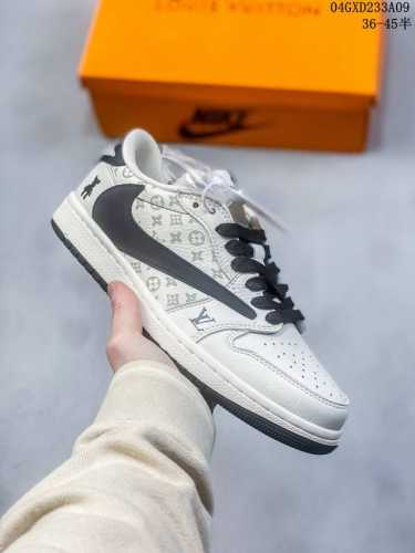 Supreme联名-米红滑板鞋 海外官方同步发售，耐克nike Dunk Low Supreme 联名，美国街头滑板鞋潮牌，红底白色的独特logo使suprem