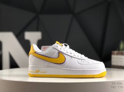 140 耐克Nike Air Force 1 Low 空军一号 Af1 2025年新款 小白鞋 低帮百搭厚底增高休闲运动板鞋。柔软、弹性十足的缓震性能和出色的中
