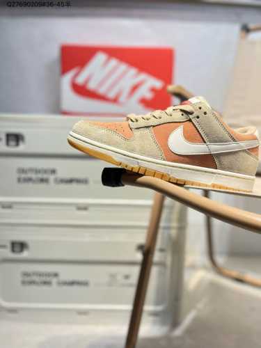 170 耐克Nike Dunk Low 板鞋Sb系列经典百搭休闲运动板鞋加厚鞋舌的填充，使舒适性大大提升，同时也更方便穿脱中底部分则加入了脚感柔软舒适Zooma